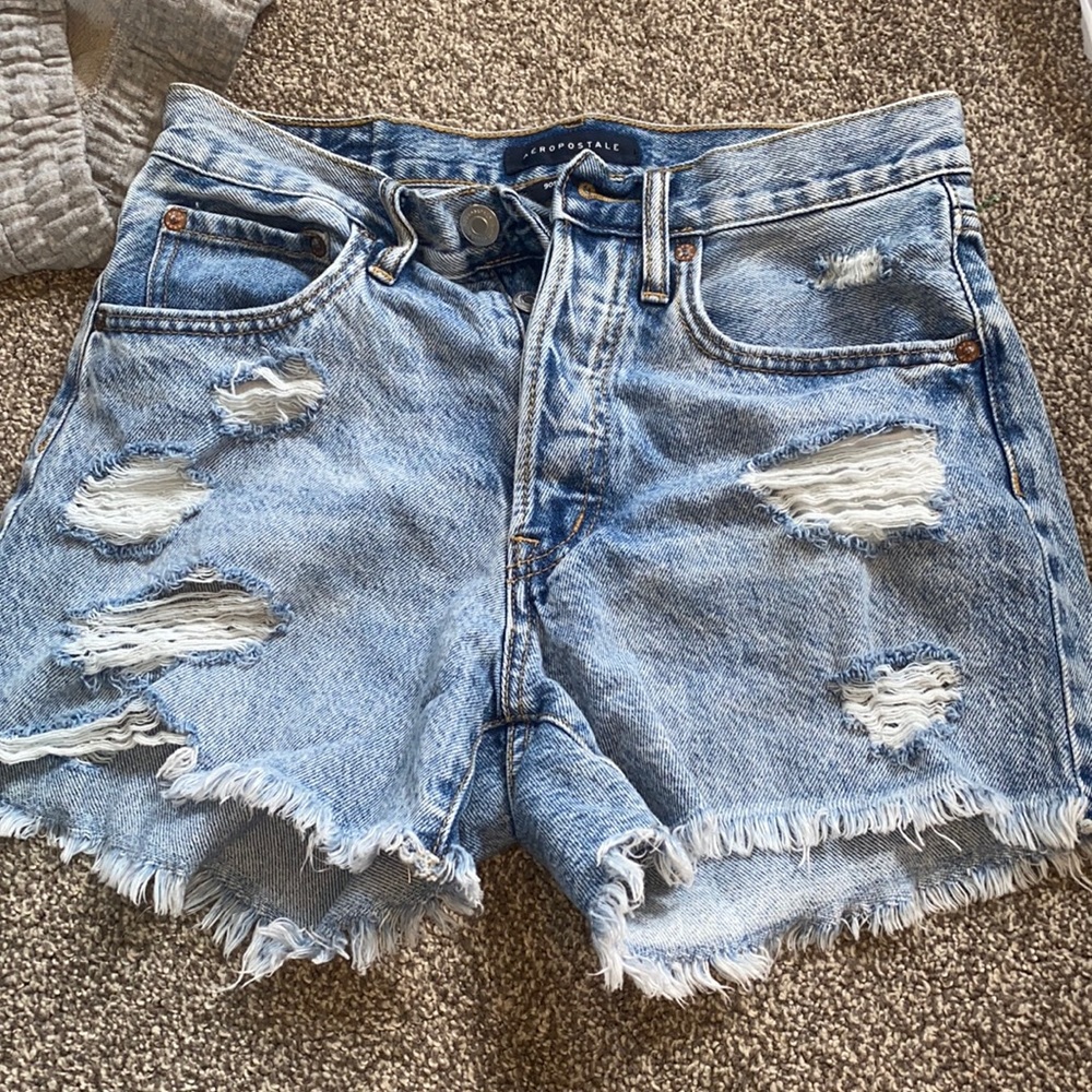 Brand new aero shorts 90s high rise
